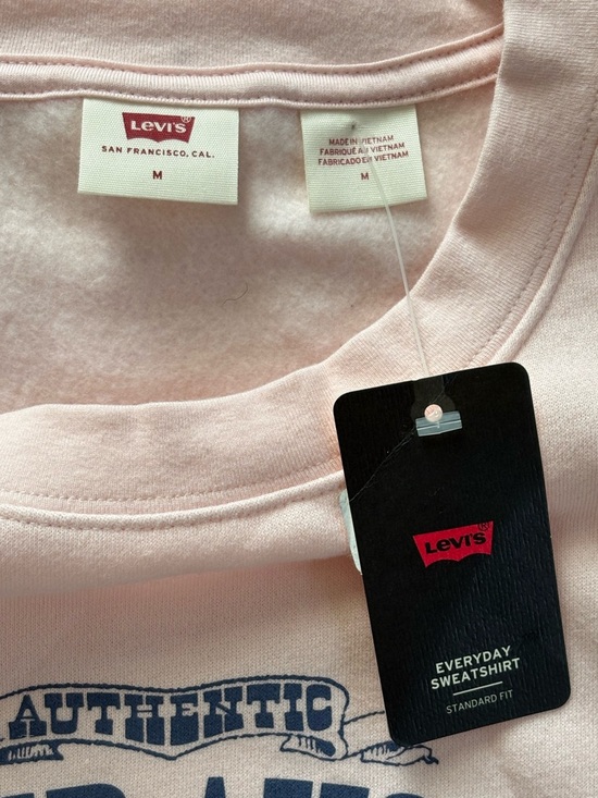 Levi’s Women's Western Cowboy Boot Graphic Crewneck Sweatshirt Pink Navy Medium - Picture 2 of 7